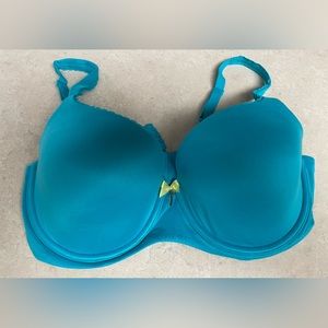 Victoria’s Secret body by Victoria lined Demi bra